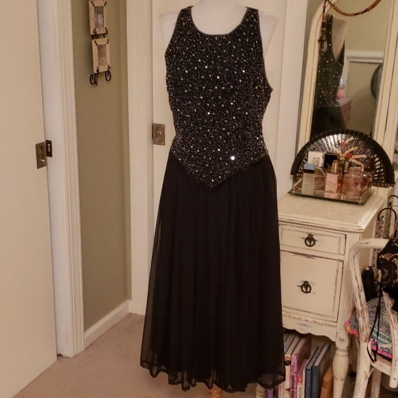 🦋2 for $15 item!Vintage sequined dress - Picture 1 of 8